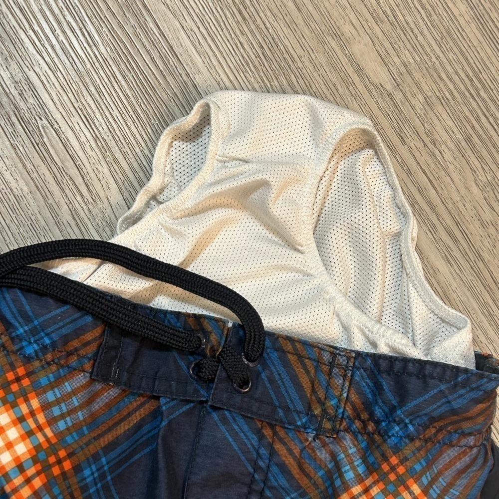 Boys size 6 swim trunks swim suit shorts. Both like new. - Picture 7 of 8